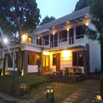 La Ritz Tenan Ciherang Villa