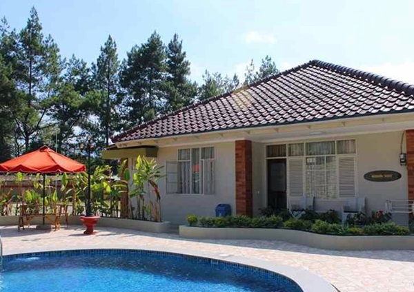 Villa Mewah Bintang 5 di Puncak Bogor